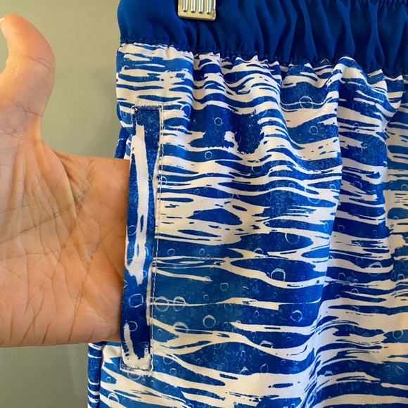 EUC Boys Size XL (14-16), Wonder Nation Blue Shark Mesh Liner Swim Trunks - Picture 4 of 10